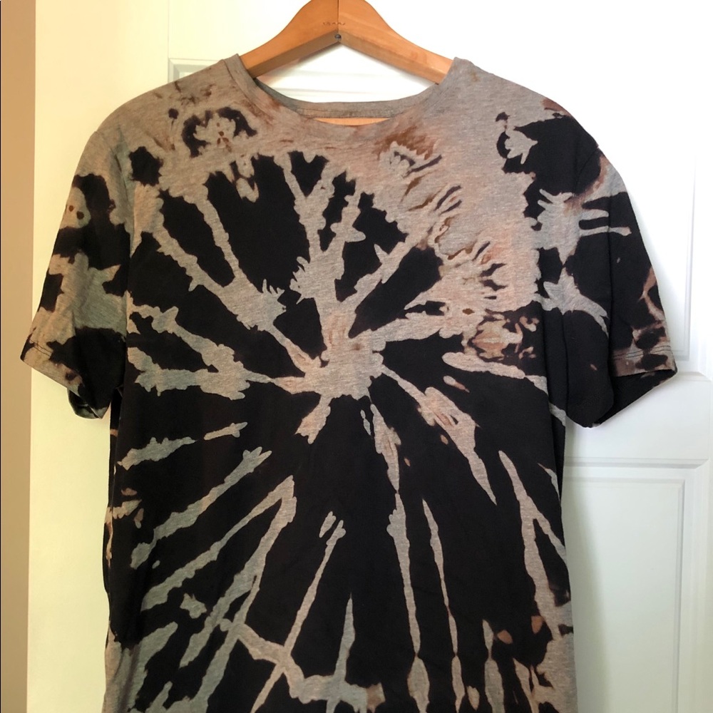 SOLD!! Reverse Tie Dye T-Shirt